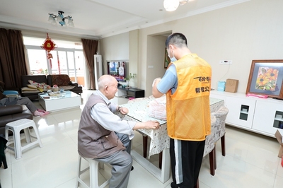 重慶 “家門口”養老從愿景走向現實，6198家服務設施織密幸福網